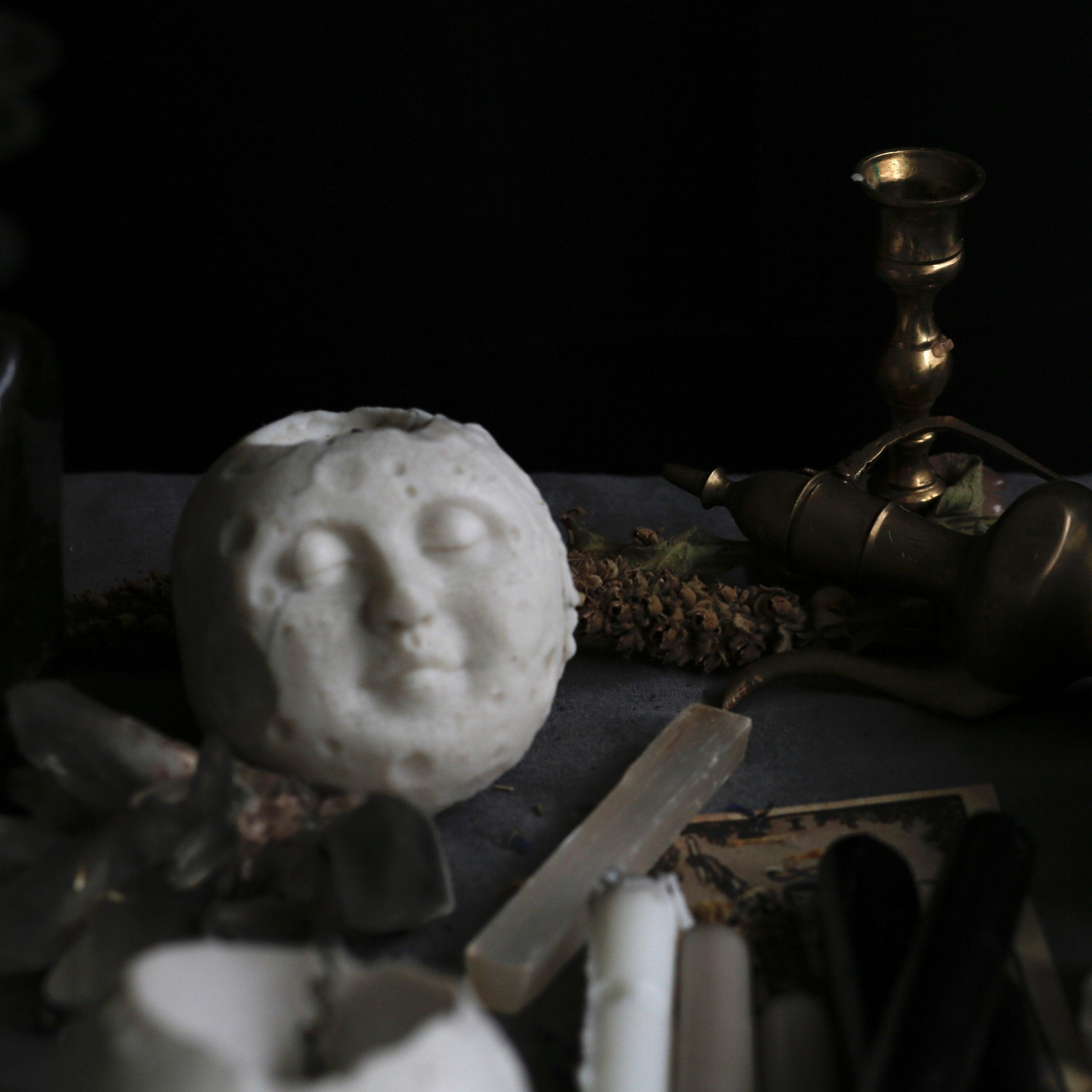 Full Moon Candle