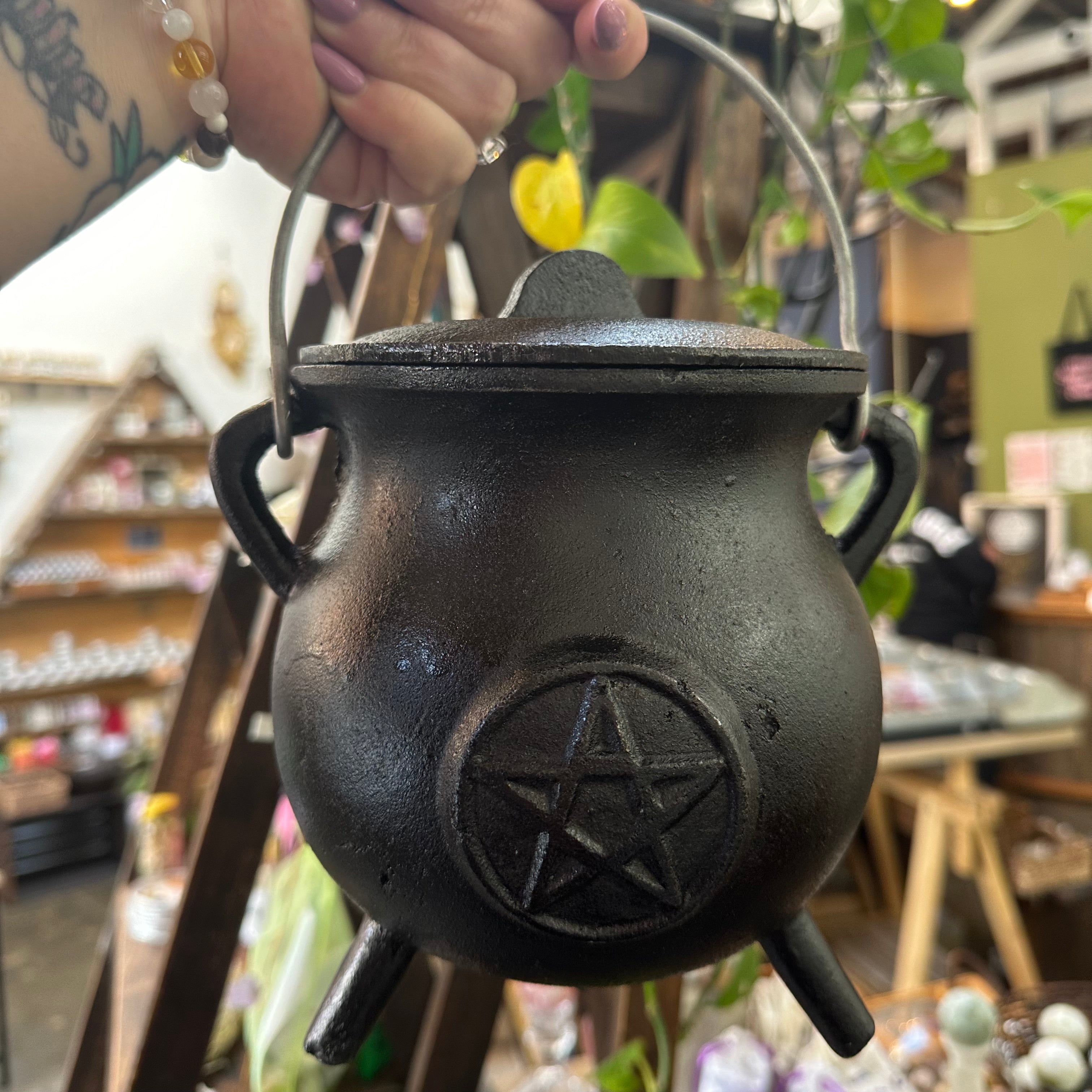 Cast Iron Pentacle Cauldron with Lid